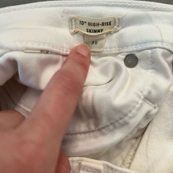 Madewell 10" High-Rise Skinny Jeans in Pure White: Step-Hem Edition size 10 - Picture 13 of 14